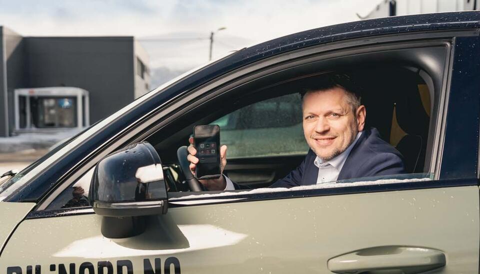 HJELP: Bil i Nord hjelper deg med hvilke apper du trenger når du blir elbil-eier for første gang.