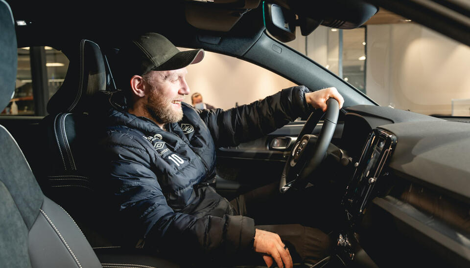 SPORTY: Volvo C40 er komfortabel og sporty å kjøre, mener Andreas Løvland.